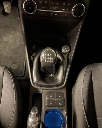 Ford Fiesta cena 40997 przebieg: 113500, rok produkcji 2017 z Kraków małe 121
